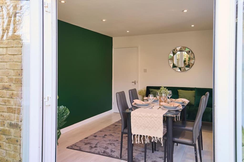 Fabulous 3 Bed Nw London Apartment With Private Garden Exteriör bild