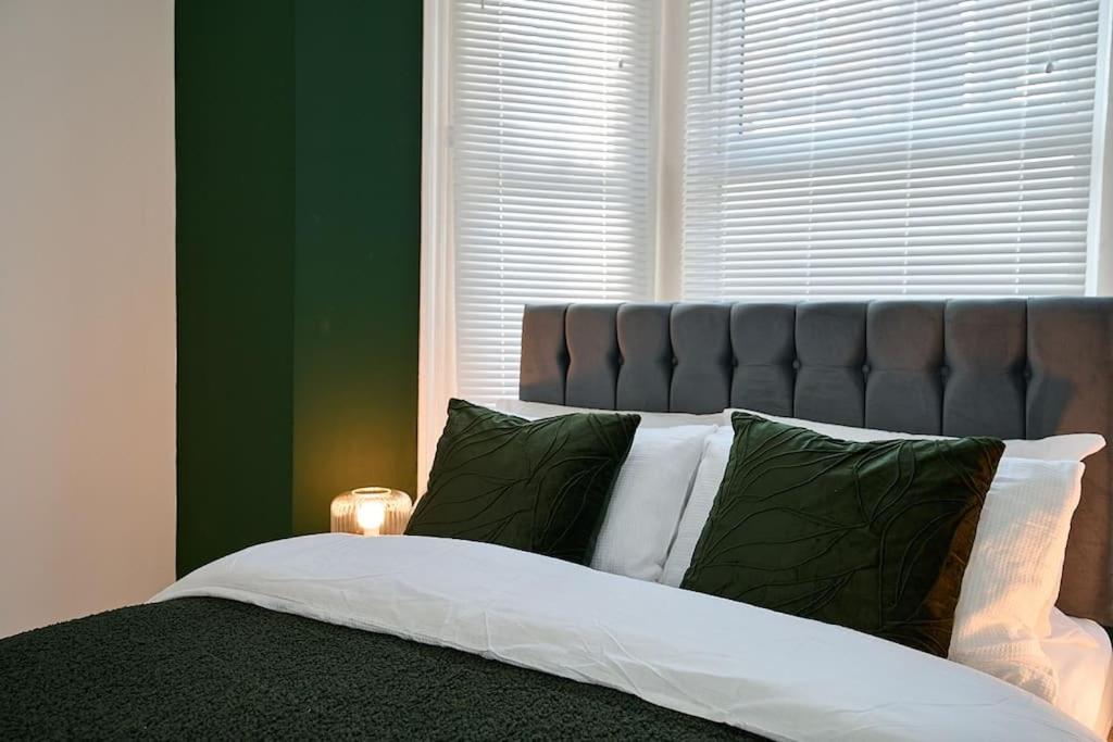 Fabulous 3 Bed Nw London Apartment With Private Garden Exteriör bild