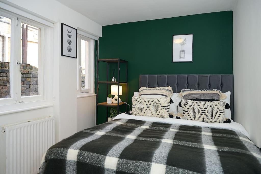 Fabulous 3 Bed Nw London Apartment With Private Garden Exteriör bild